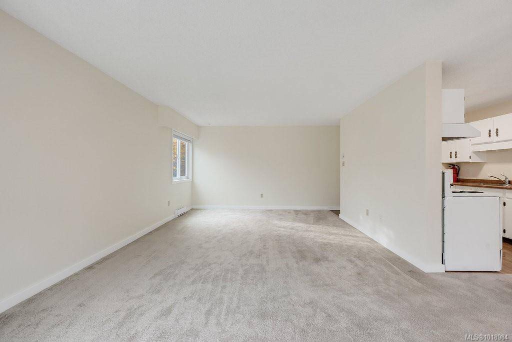 Victoria, BC V8V 4H3,1039 Linden Ave #302