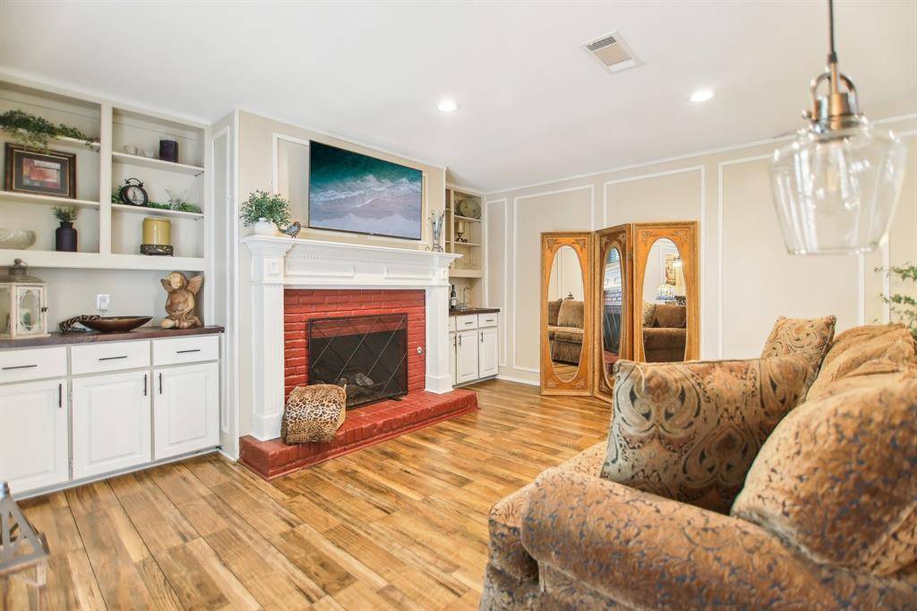 Arlington, TX 76012,2214 Prestonwood Drive