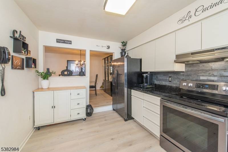 Caldwell Boro Twp., NJ 07006,5 Domessina Ln #E1