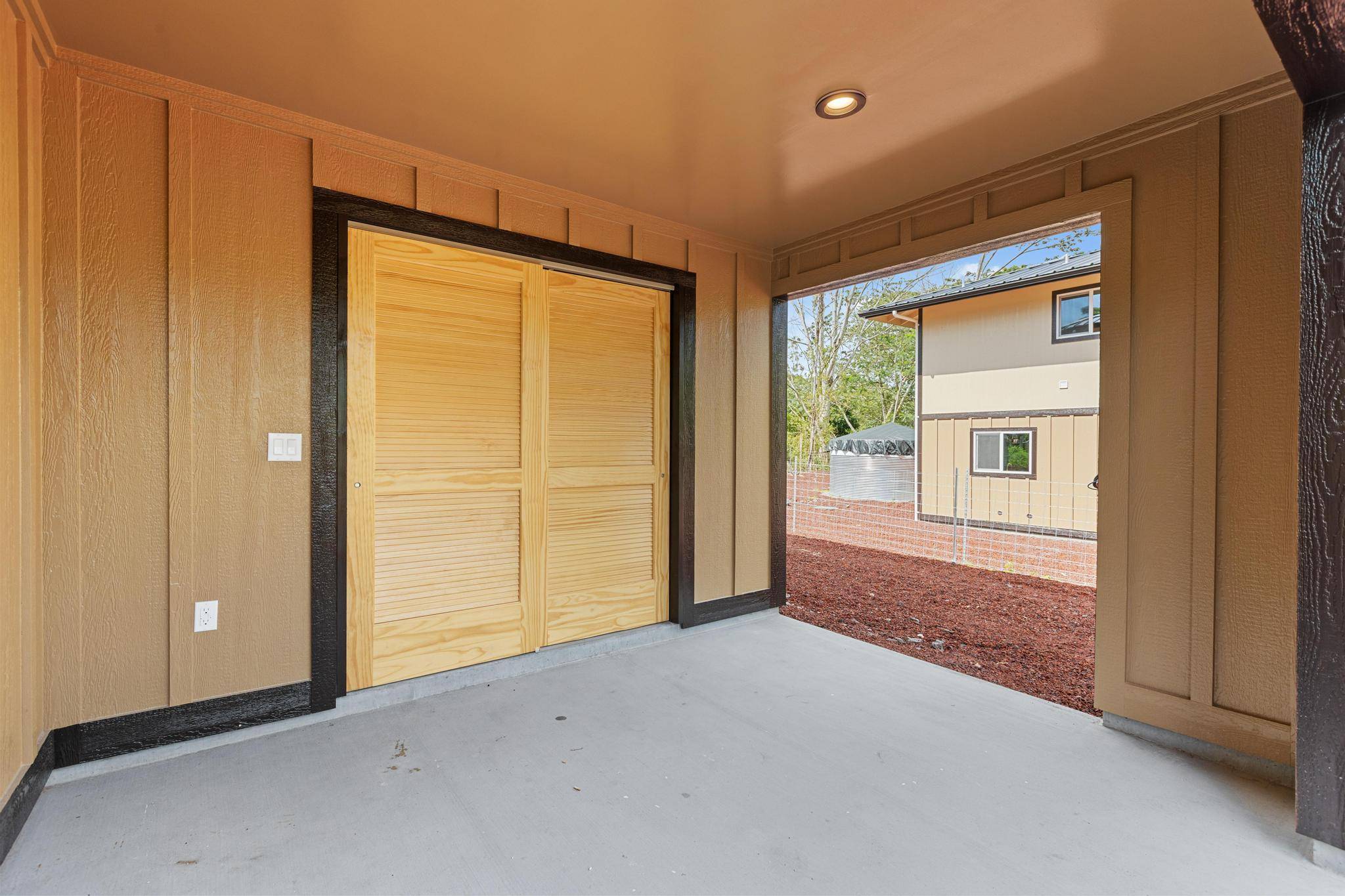 Kurtistown, HI 96760,16-1956 KING KAMEHAMEHA BLVD