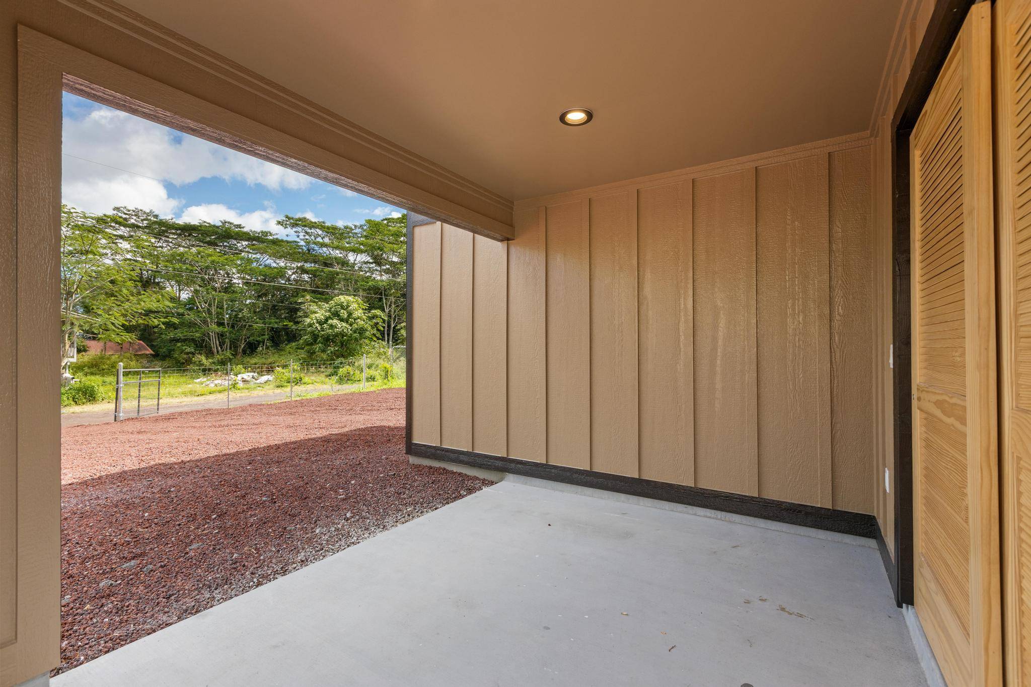 Kurtistown, HI 96760,16-1956 KING KAMEHAMEHA BLVD