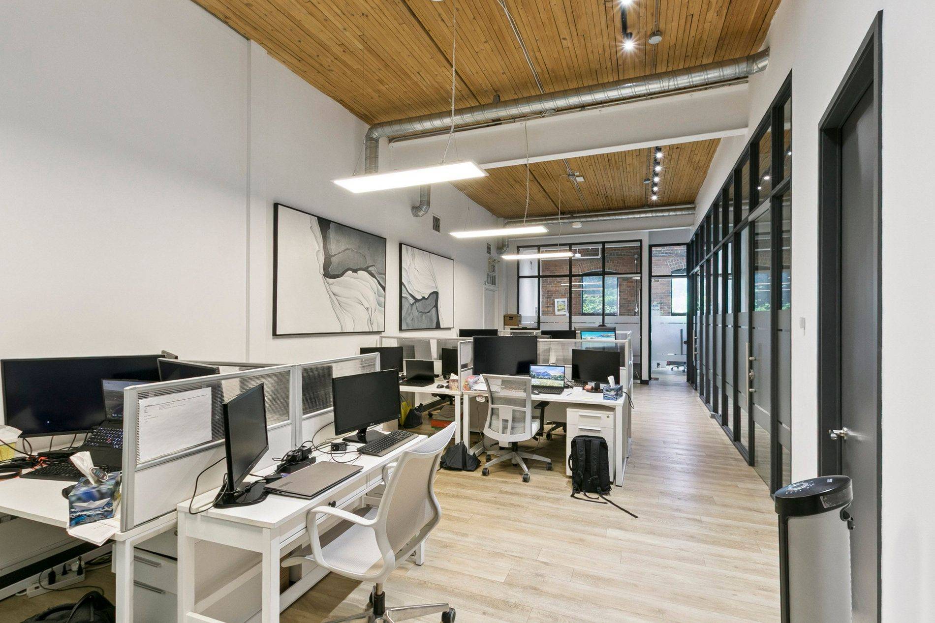 Toronto C02, ON M4V 1A4,287 Macpherson AVE