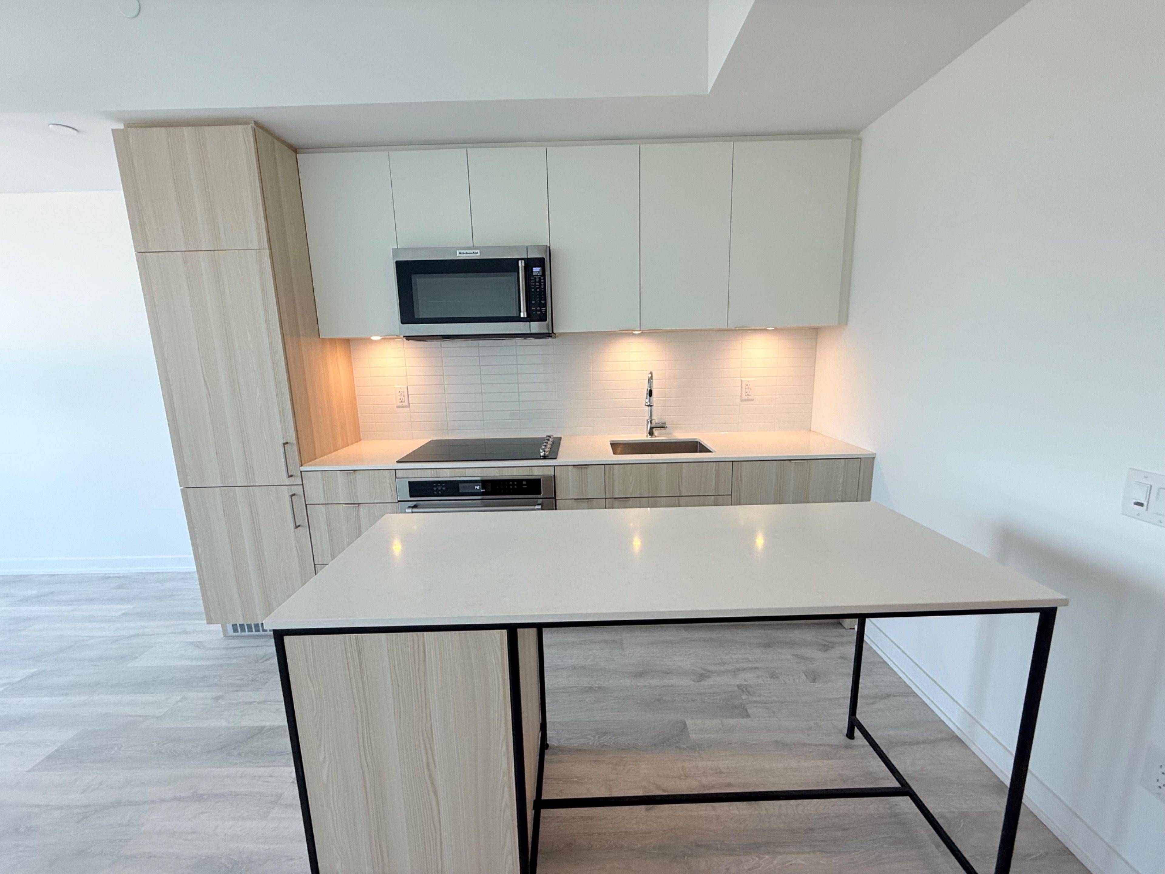 Mississauga, ON L5H 0A9,220 Missinnihe WAY #TH104