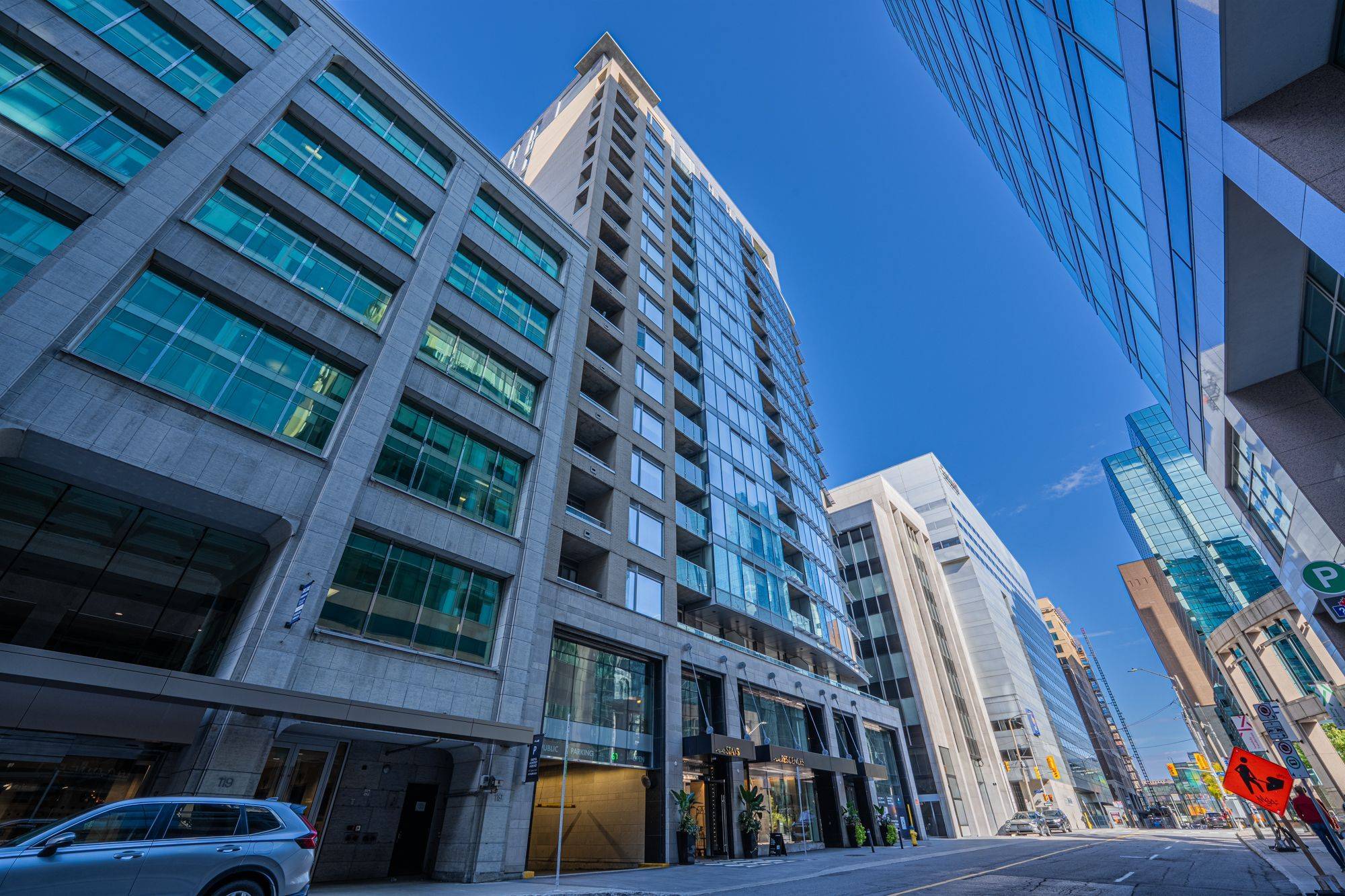 Ottawa Centre, ON K1P 6L8,101 Queen ST #1006