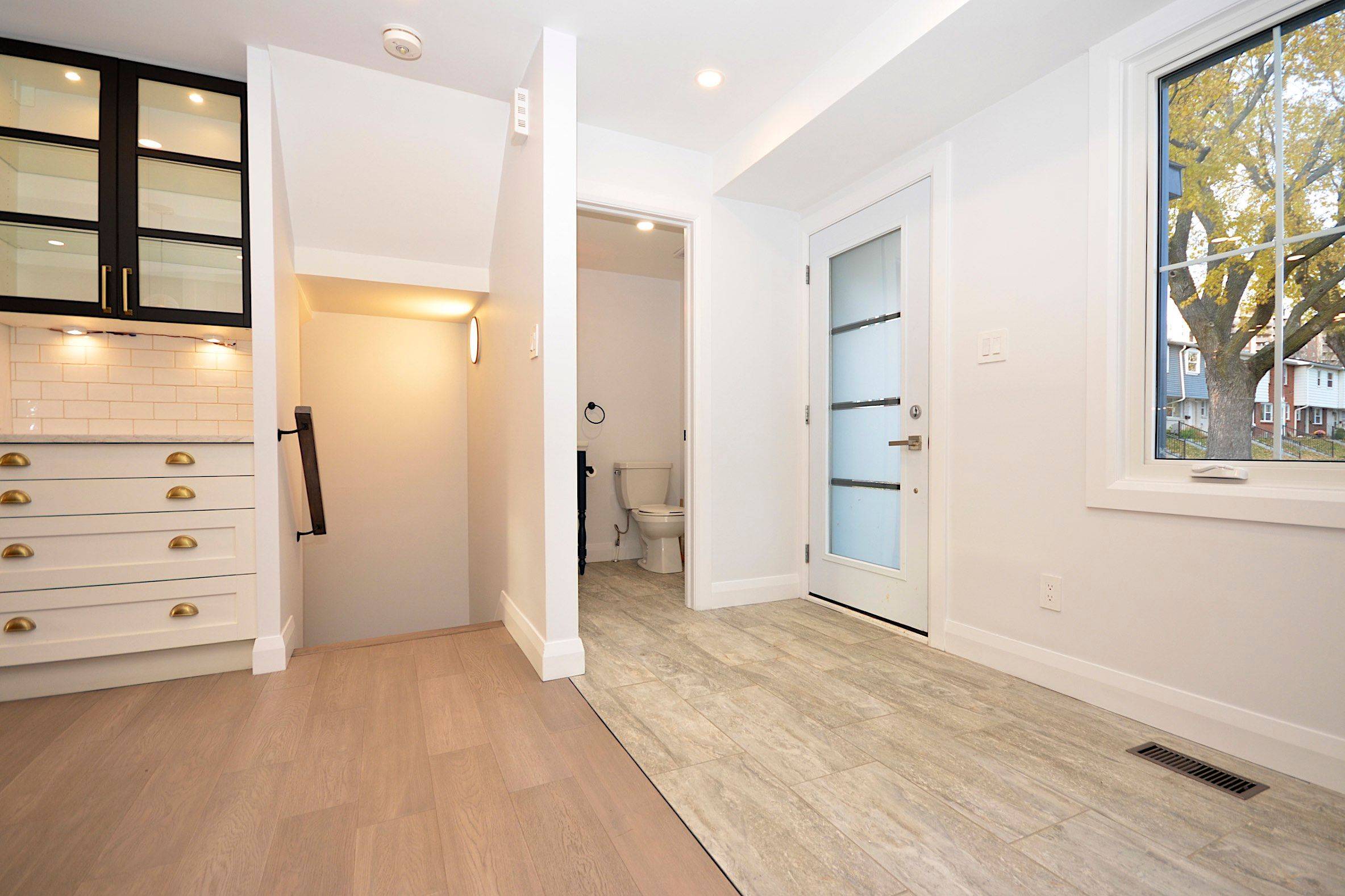 Overbrook - Castleheights And Area, ON K1K 2E9,660 Hochelaga ST #26