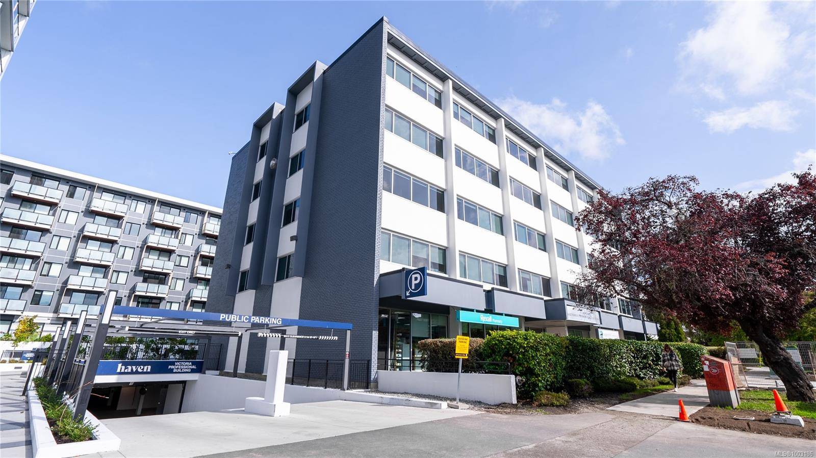Victoria, BC V8V 3M9,1120 Yates St #17B