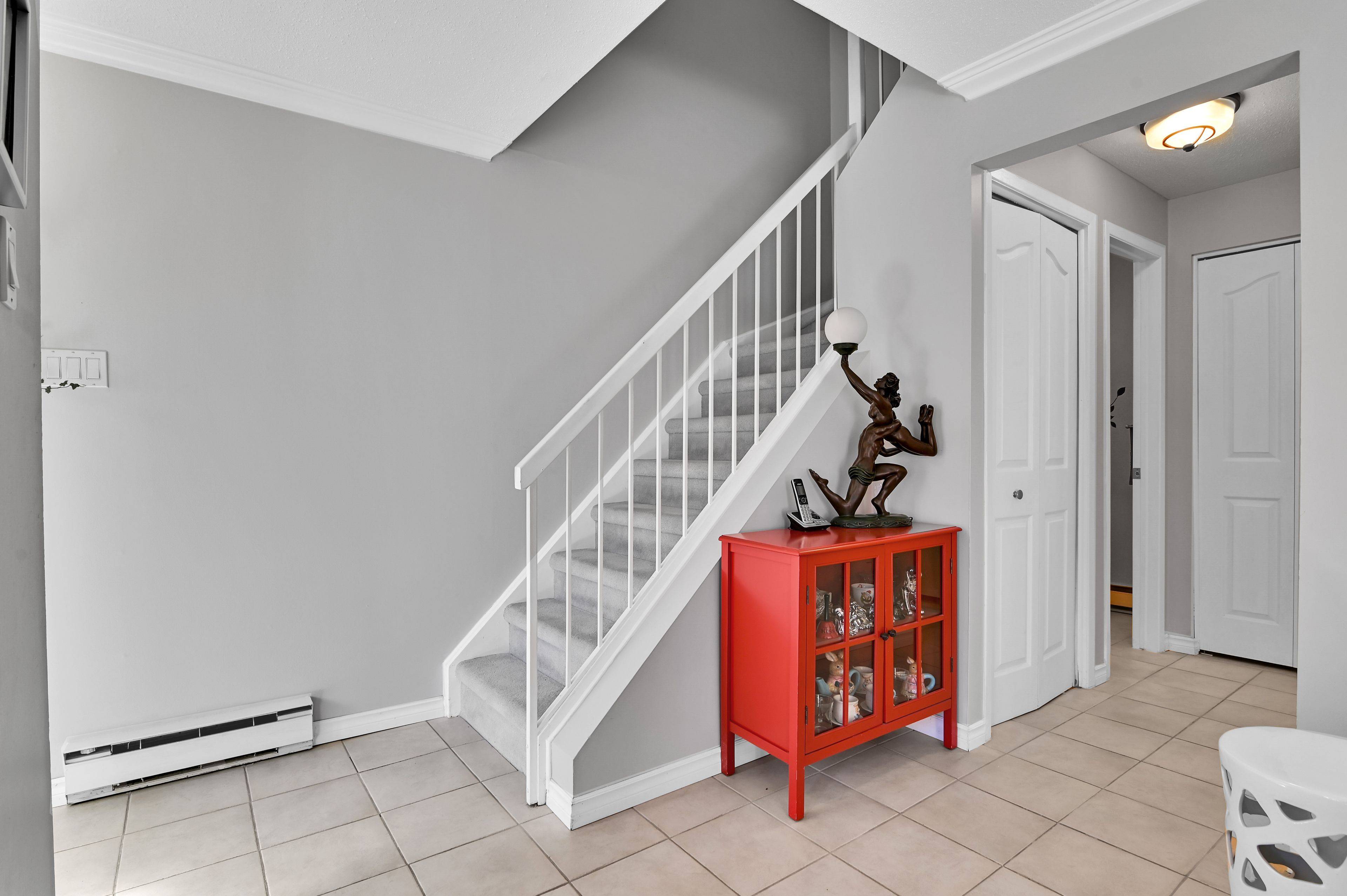 Orleans - Cumberland And Area, ON K4A 2H2,1785 Cabaret LN #102