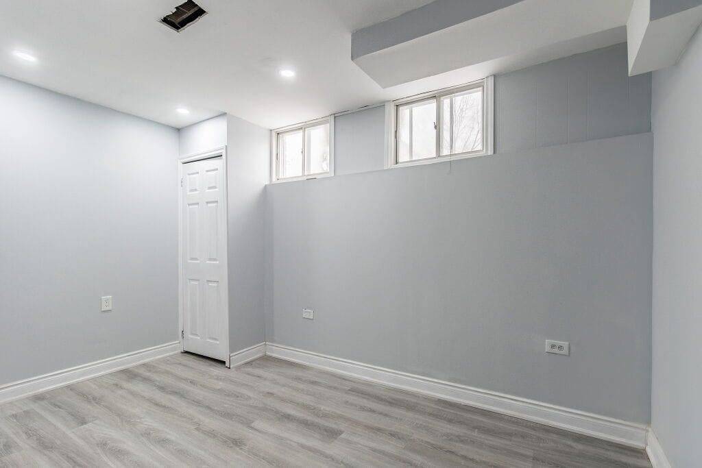 Niagara Falls, ON L2G 7L8,7725 Jubilee DR