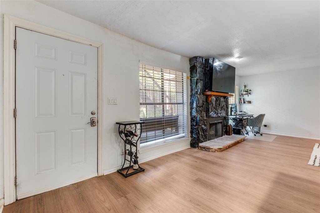 Dallas, TX 75219,3314 Douglas Avenue #104