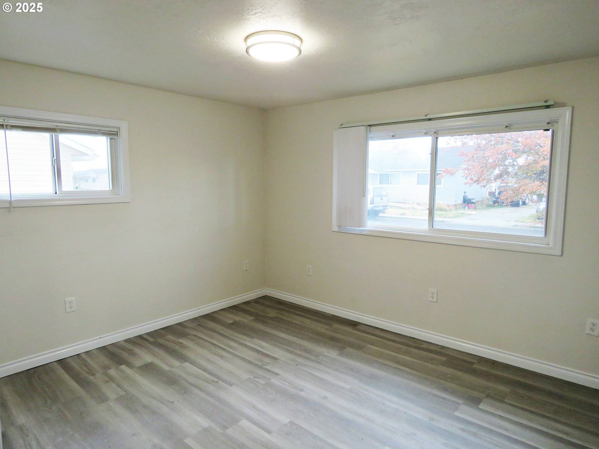 Condon, OR 97823,14853 MT VIEW DR