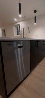 Hamilton, ON L8T 3K6,286 East 45th ST #2