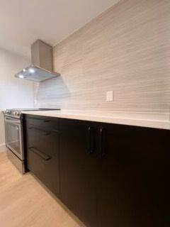 Hamilton, ON L8T 3K6,286 East 45th ST #2