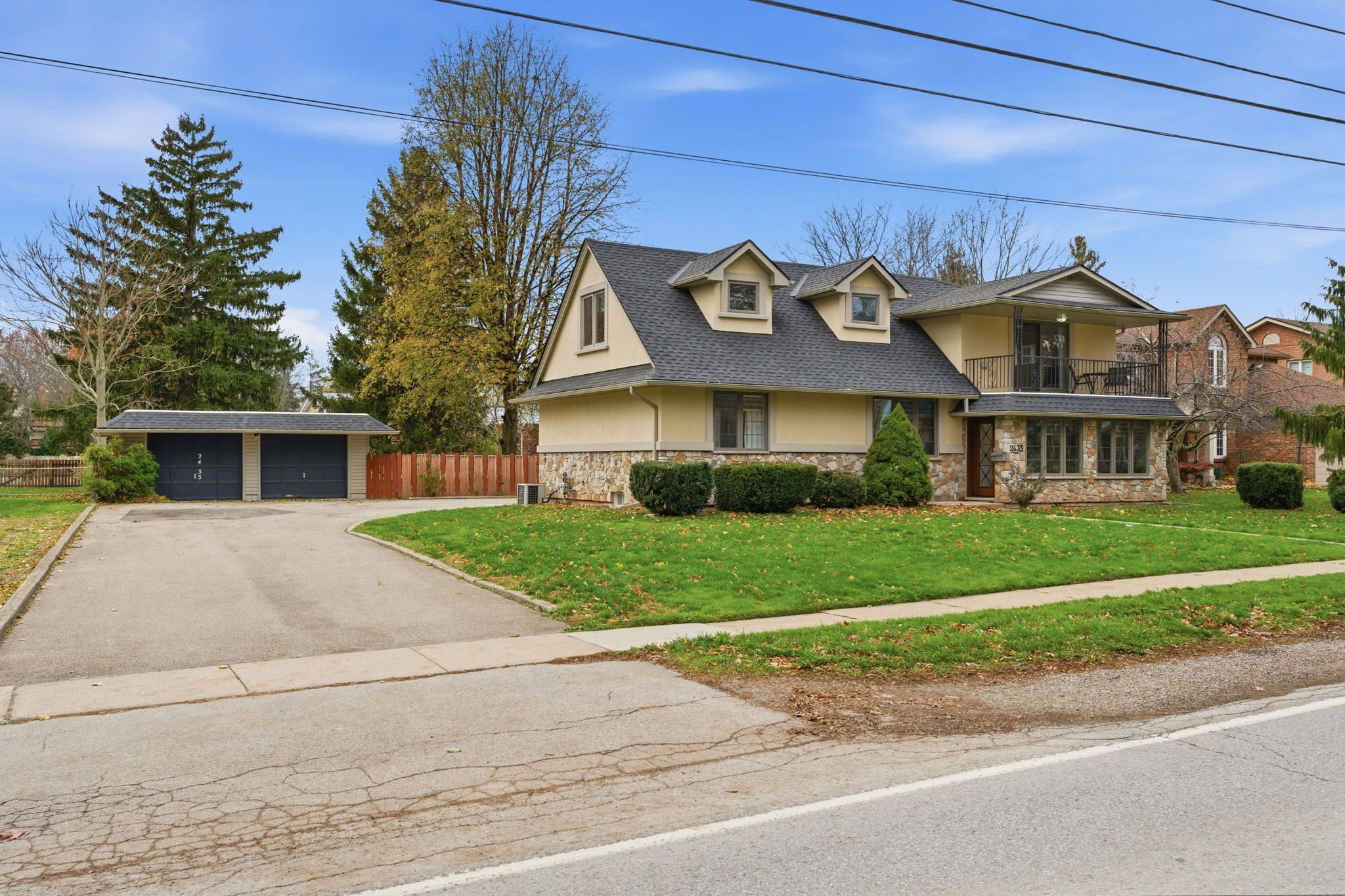 Niagara Falls, ON L2J 2Y9,2435 Dorchester RD