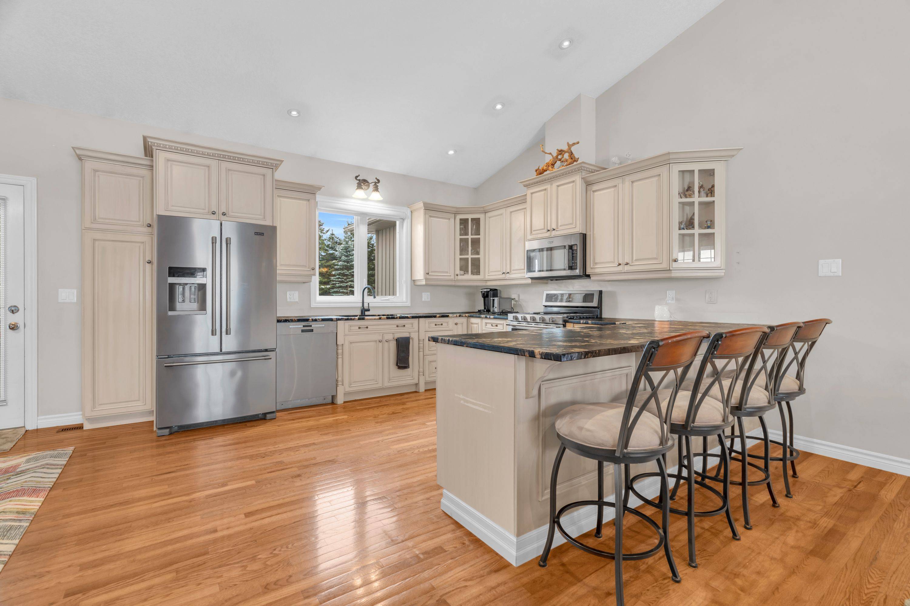 Thames Centre, ON N0L 1G5,12 Starlight LN