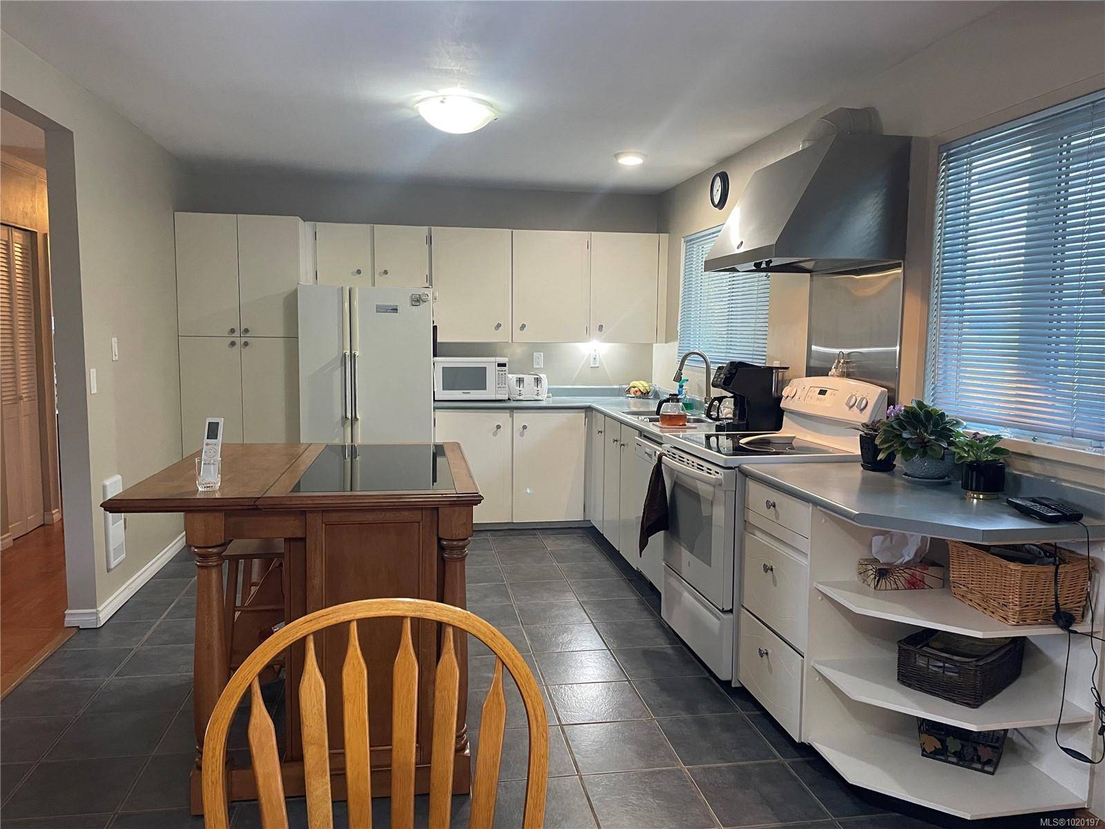 Port Alice, BC V0N 2N0,965 Haida Ave