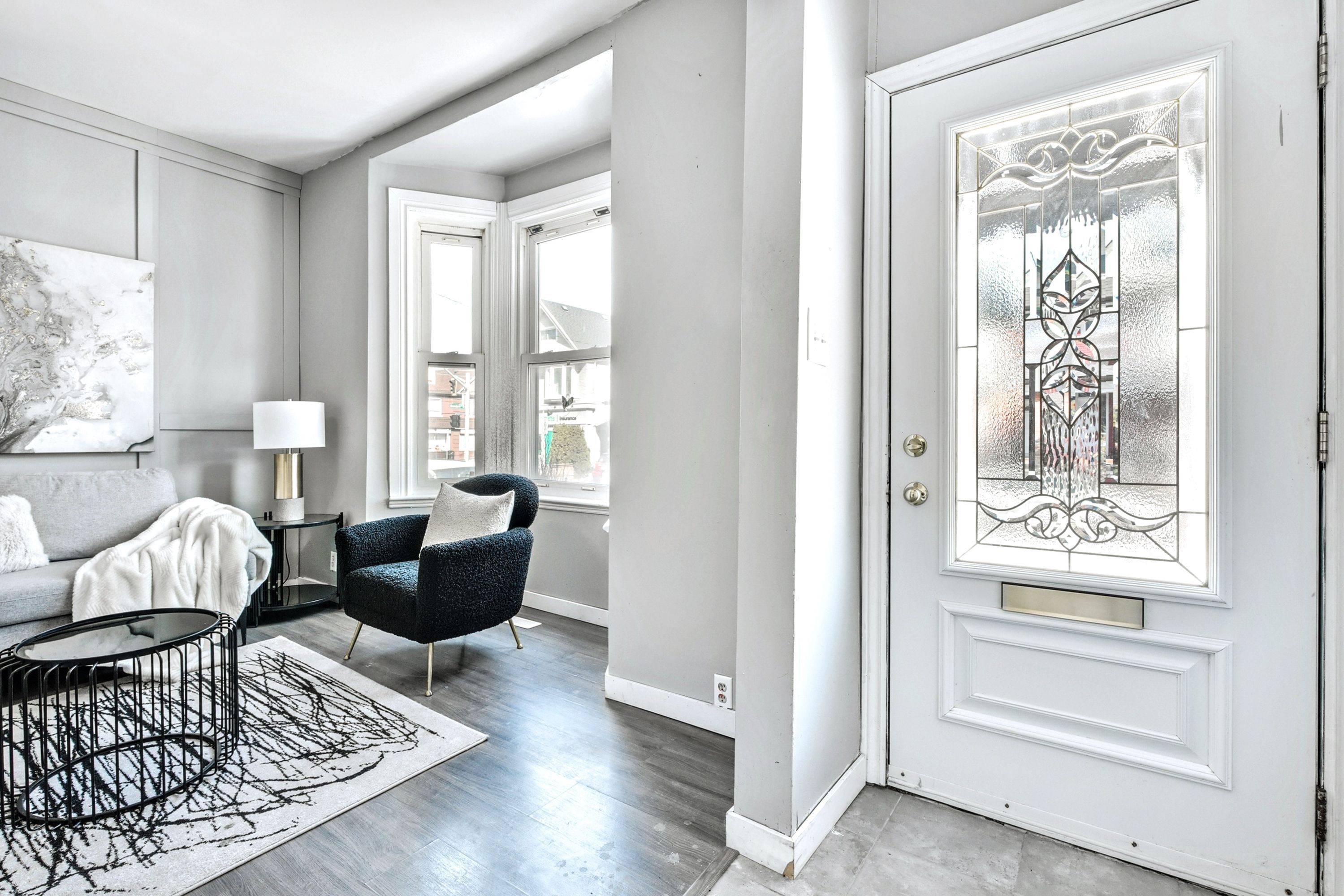 Hamilton, ON L8P 2J2,381 Herkimer ST