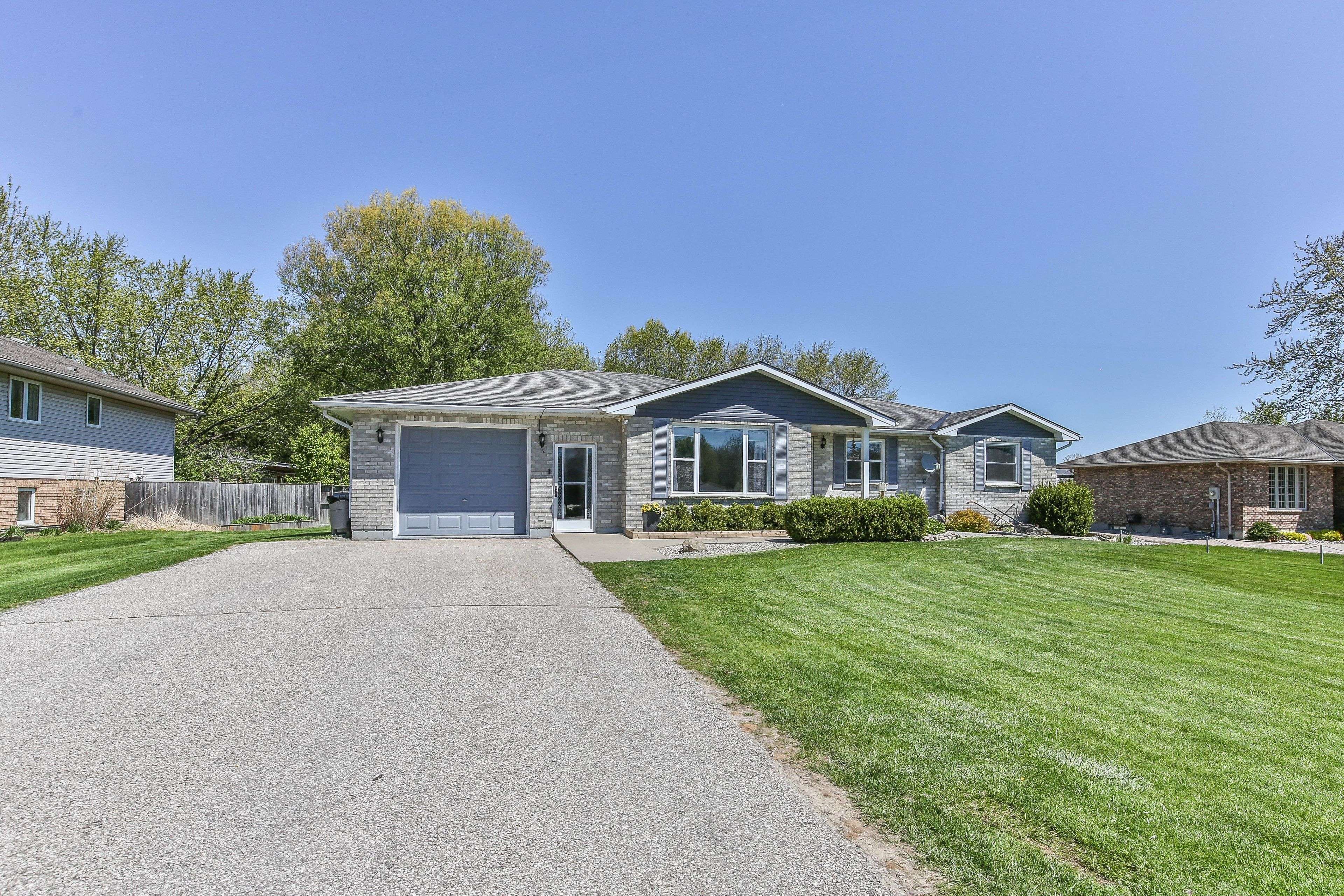 Malahide, ON N5H 2R1,50000 Dingle ST