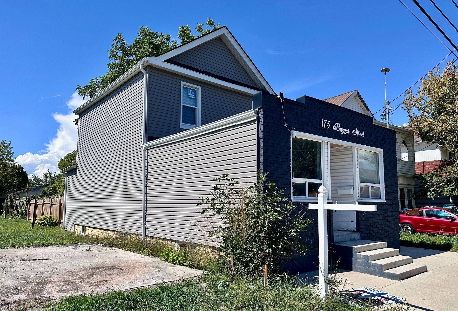 Welland, ON L3B 2T3,175 Burgar ST