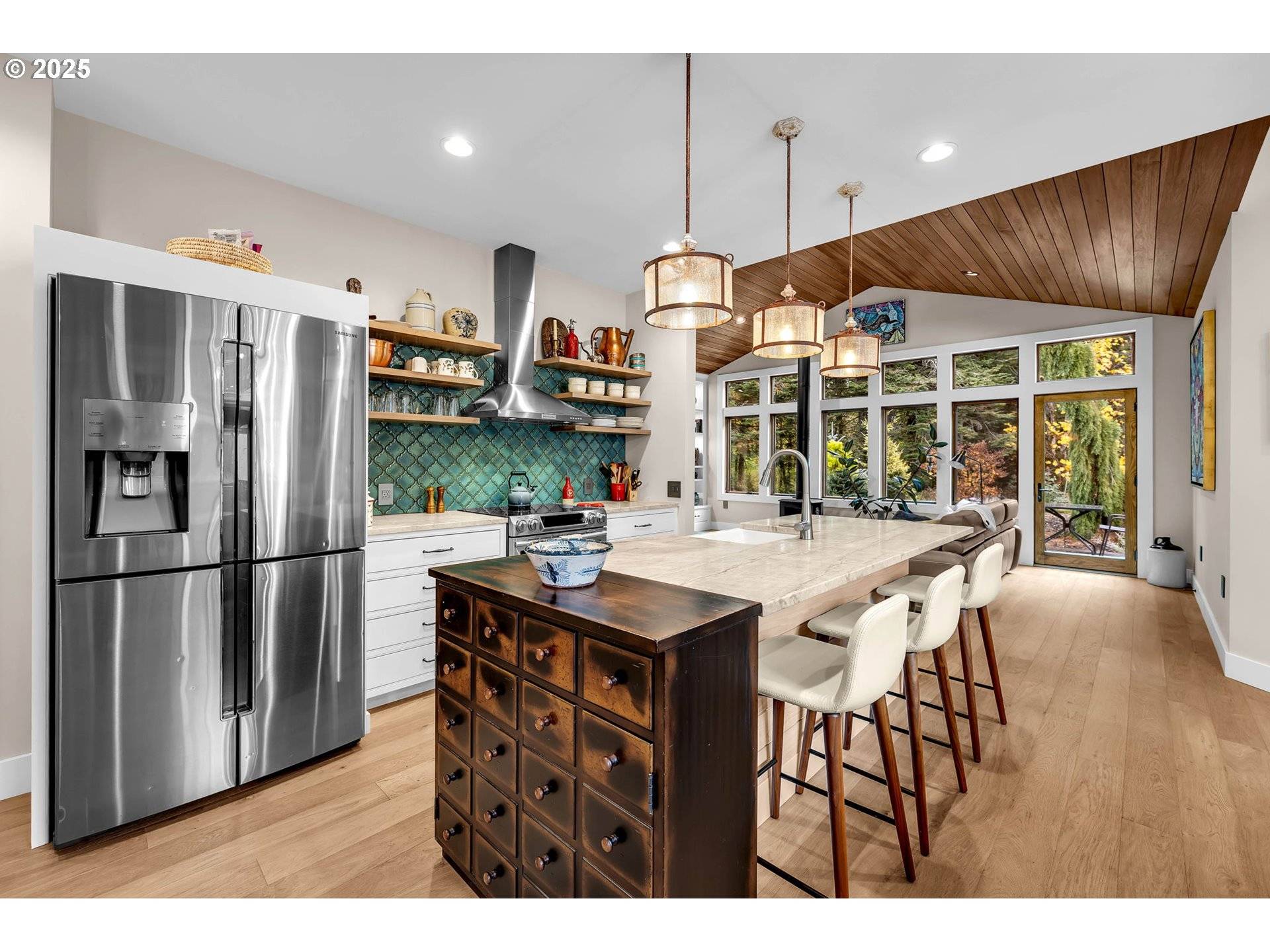 Cascade Locks, OR 97014,922 SW SPELLING PL