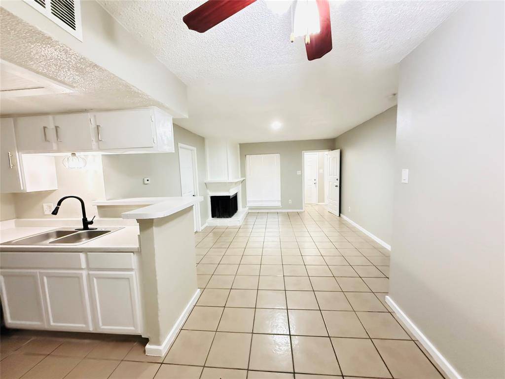 Dallas, TX 75231,7152 Fair Oaks Avenue #1052