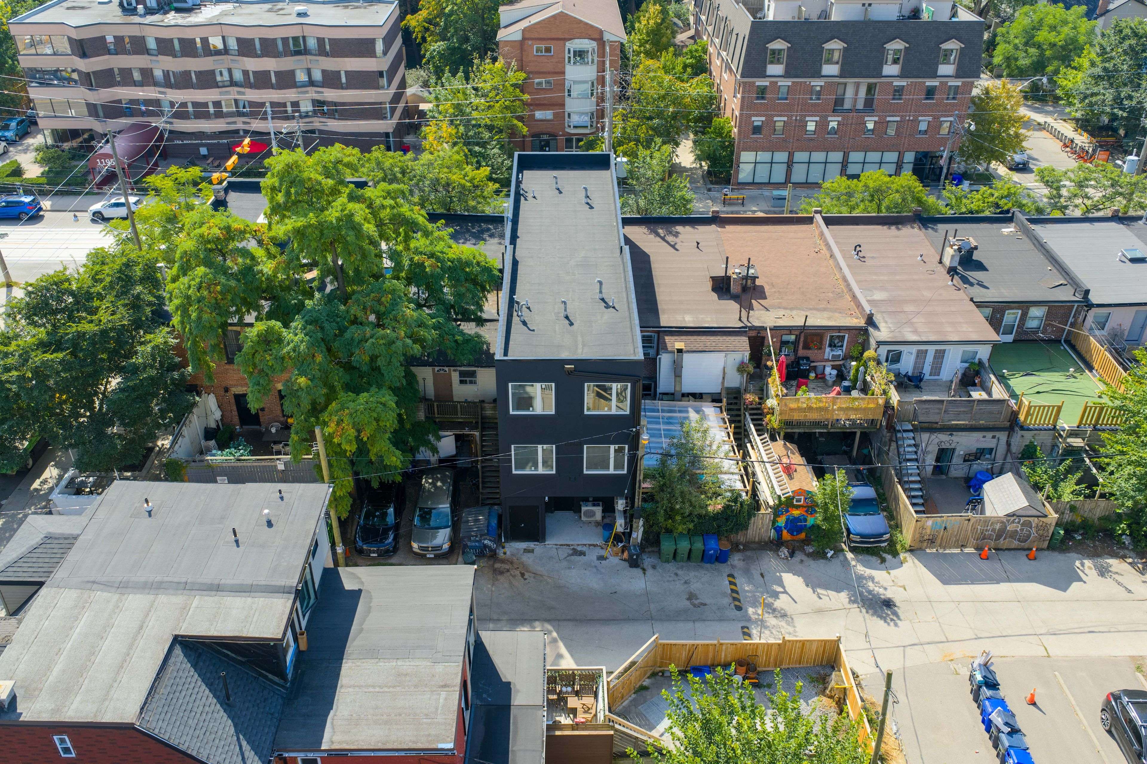 Toronto E01, ON M4M 1L4,1184 Queen ST E