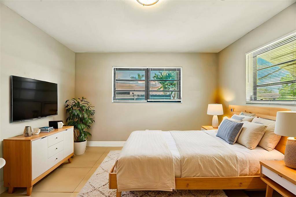 North Miami, FL 33161,95 NE 128th St