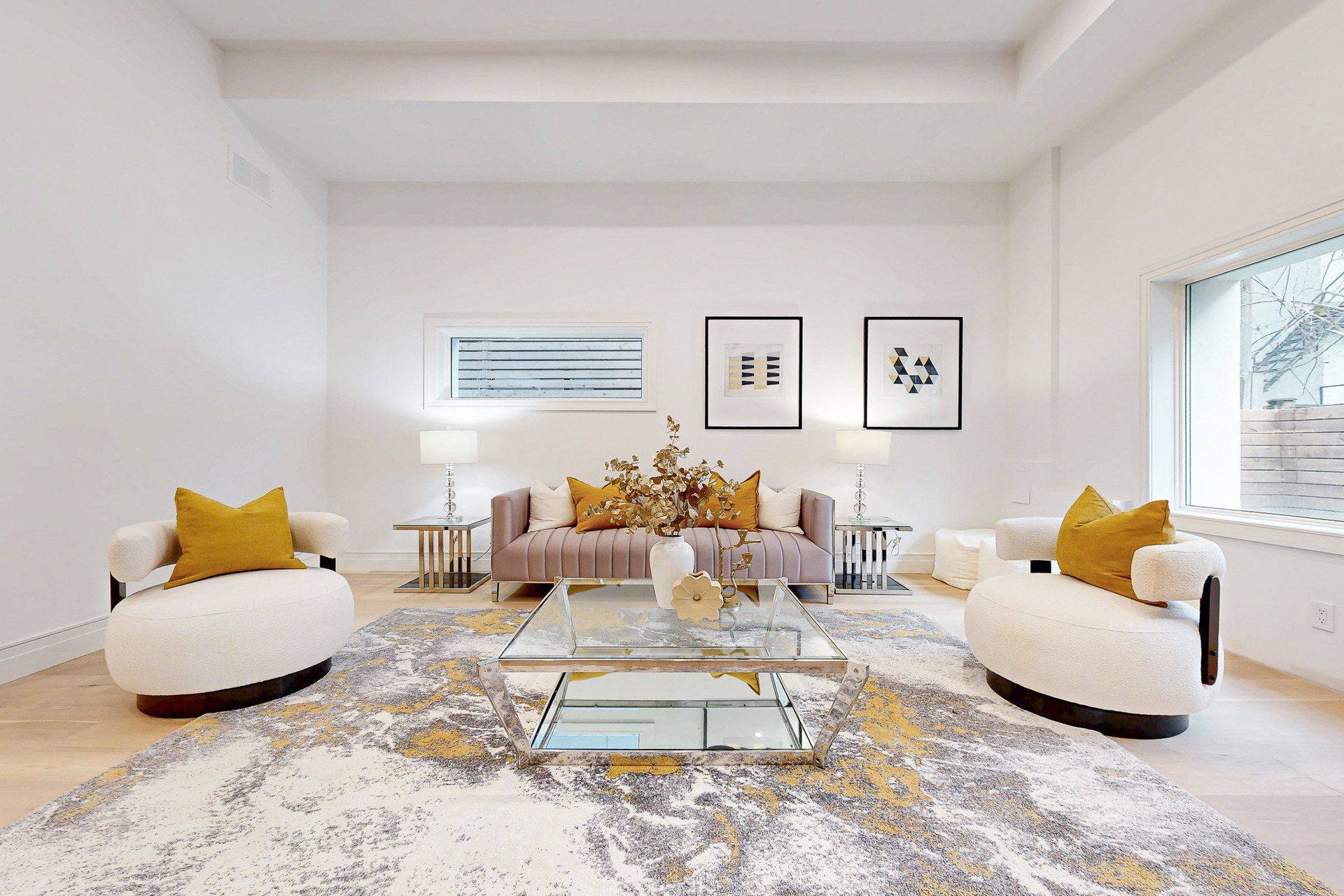 Toronto W02, ON M6P 1X9,2639 R Dundas ST W #4