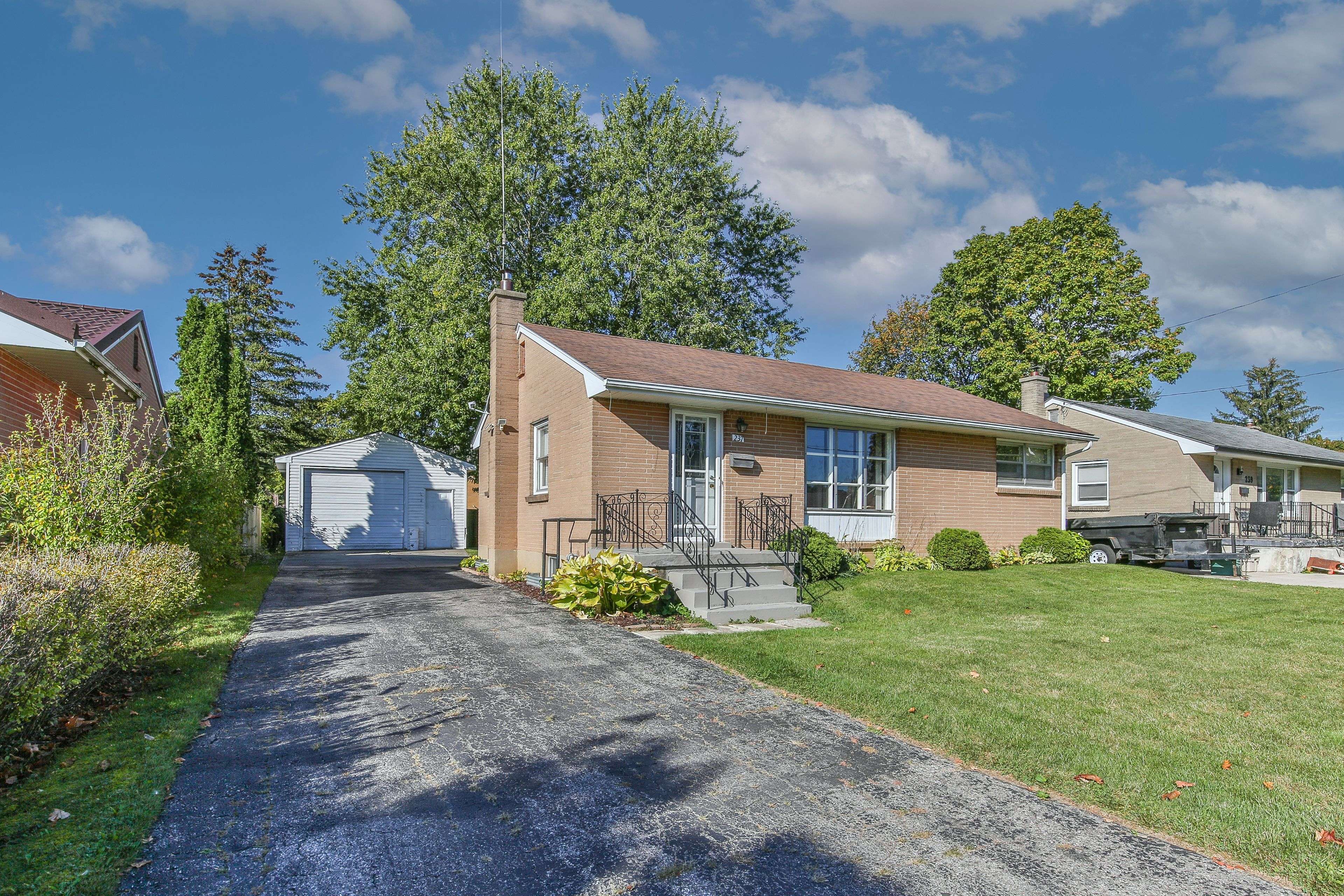 London East, ON N5W 4V9,237 Rainbow AVE