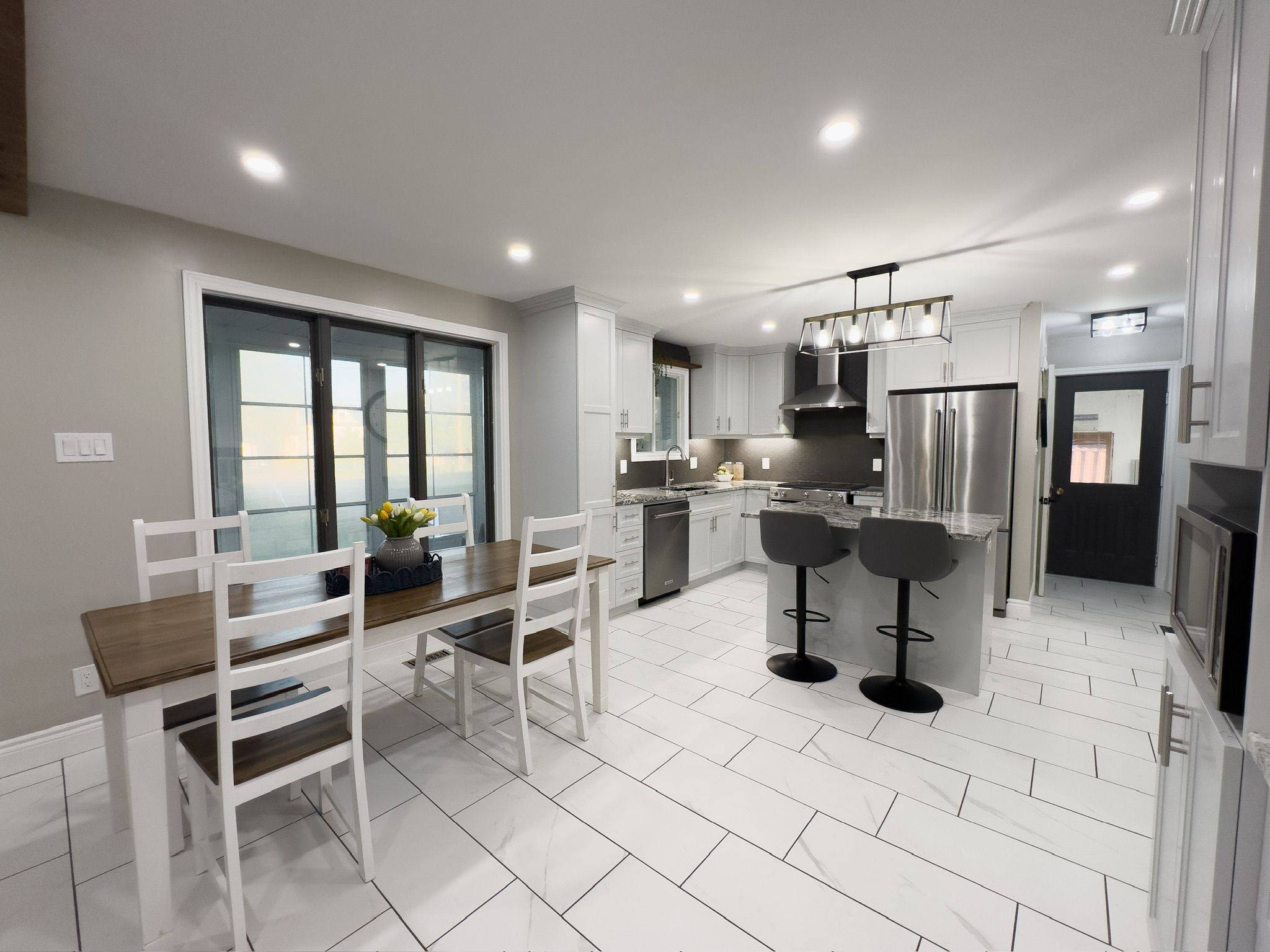 North Dundas, ON K0C 2K0,12187 COUNTY Road 3 RD