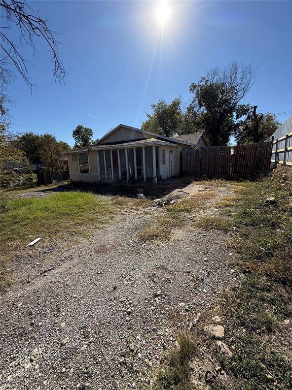 Fort Worth, TX 76106,3203 NW 33rd Street