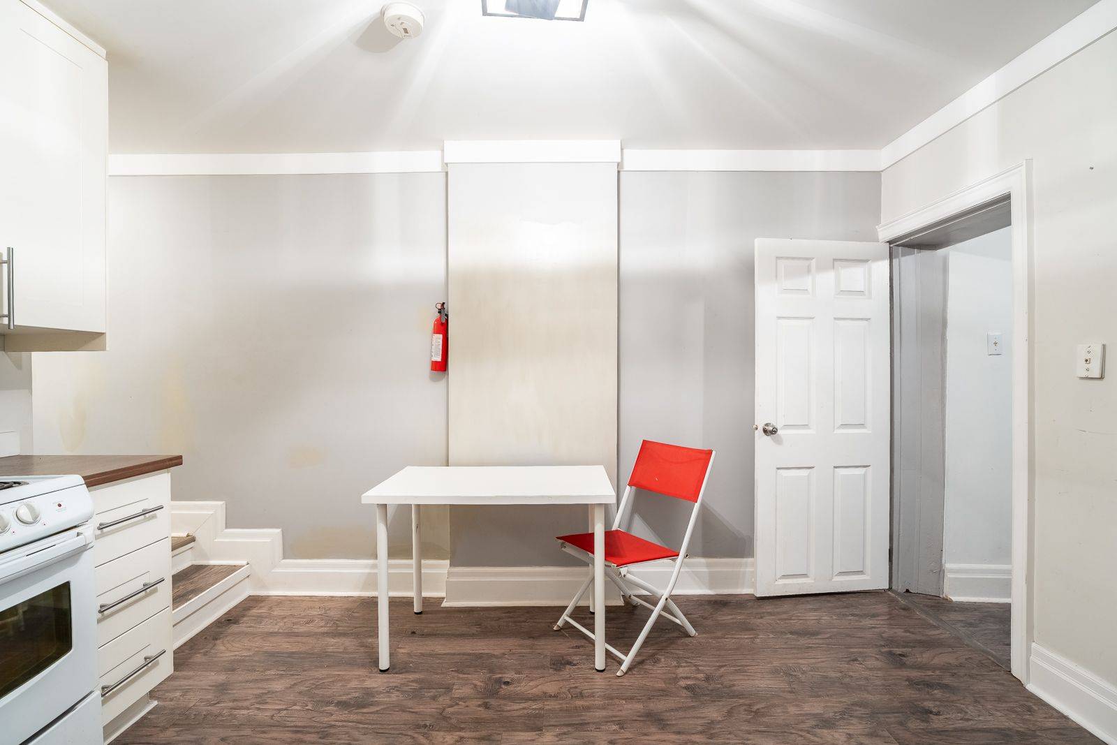 Toronto E02, ON M4L 3B3,115A Coxwell AVE #Lower