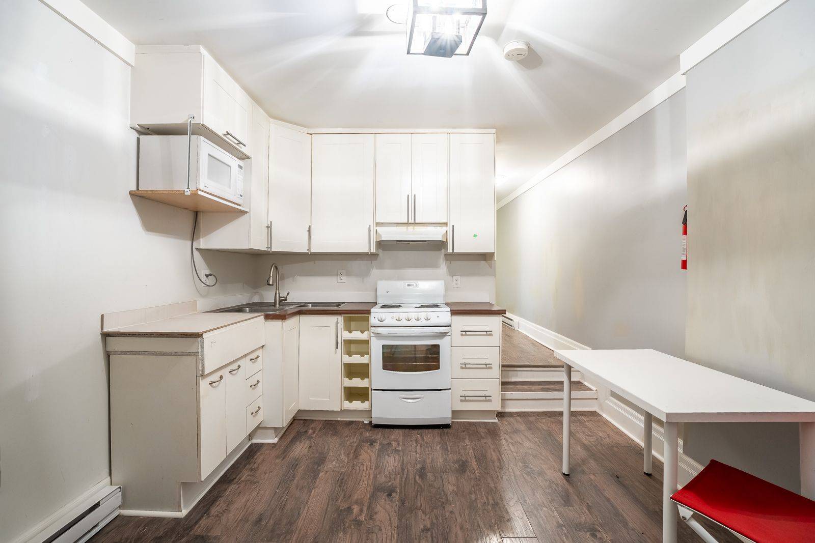 Toronto E02, ON M4L 3B3,115A Coxwell AVE #Lower