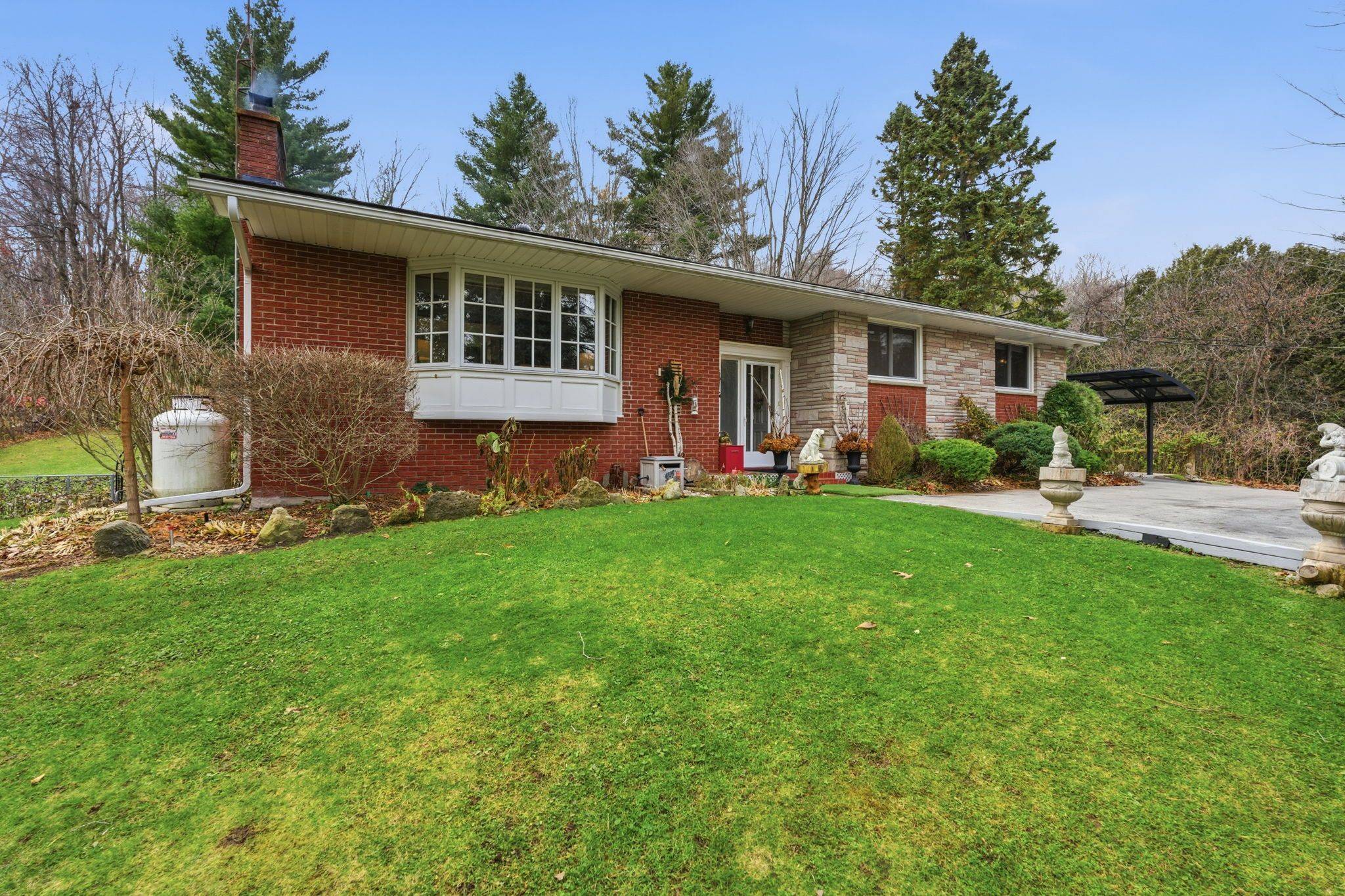 Burlington, ON L7P 0B9,5600 Cedar Springs RD