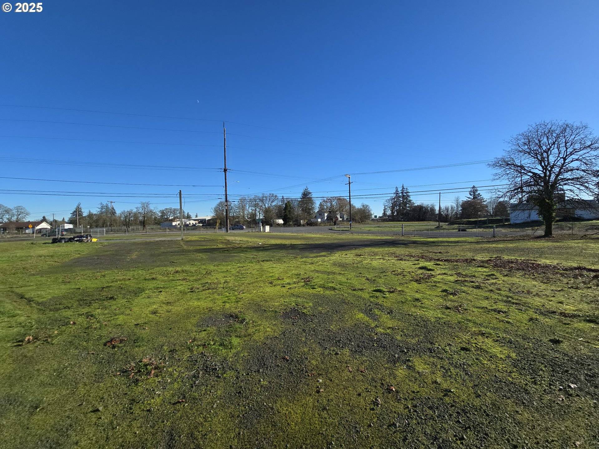 St Helens, OR 97051,711 N COLUMBIA RIVER HWY