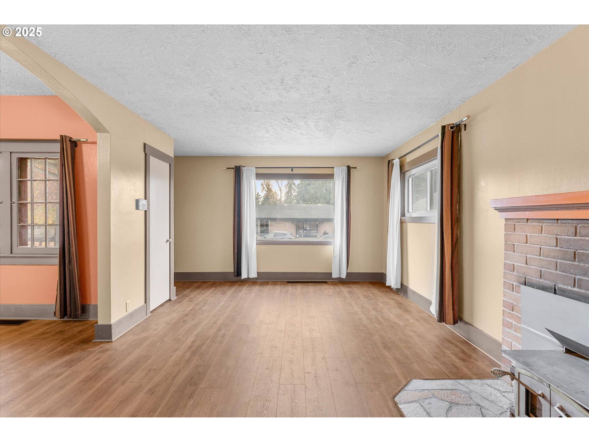 West Linn, OR 97068,21835 WILLAMETTE DR