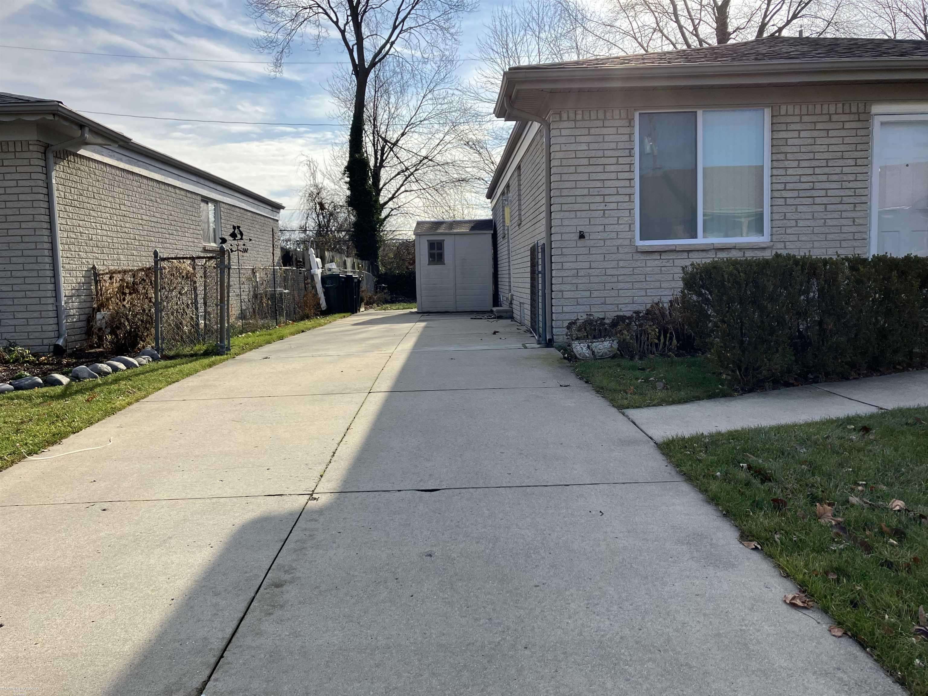 Saint Clair Shores, MI 48081,22424 Milner