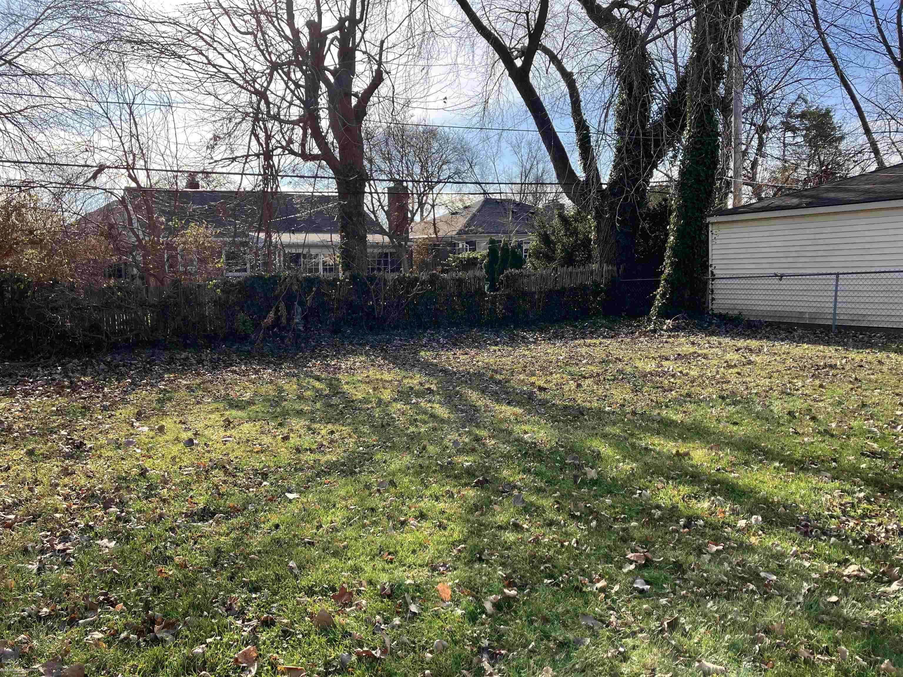 Saint Clair Shores, MI 48081,22424 Milner