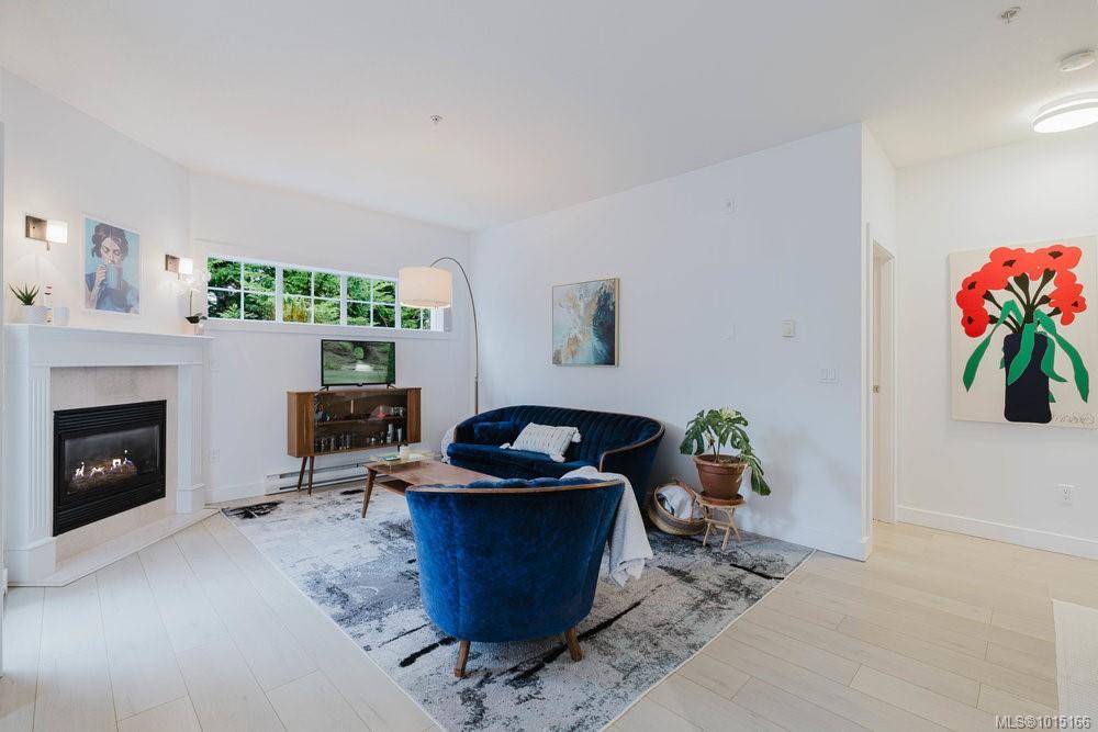 Victoria, BC V8T 2B3,1371 Hillside Ave #PH 5