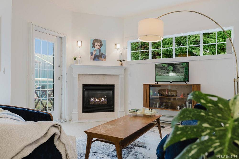 Victoria, BC V8T 2B3,1371 Hillside Ave #PH 5