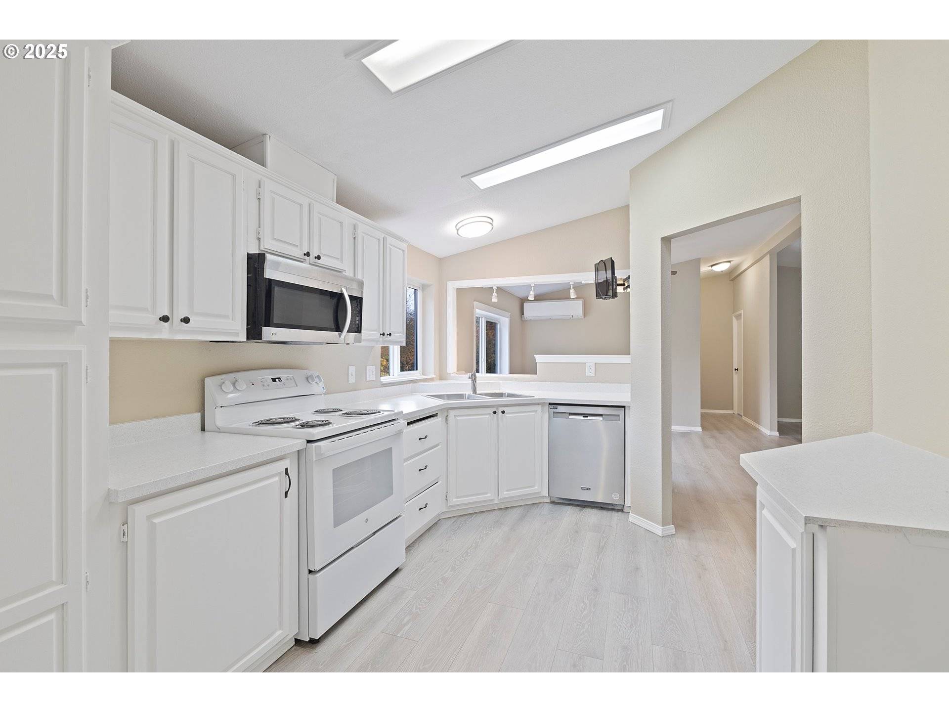 Sherwood, OR 97140,23077 SW MAIN ST #21