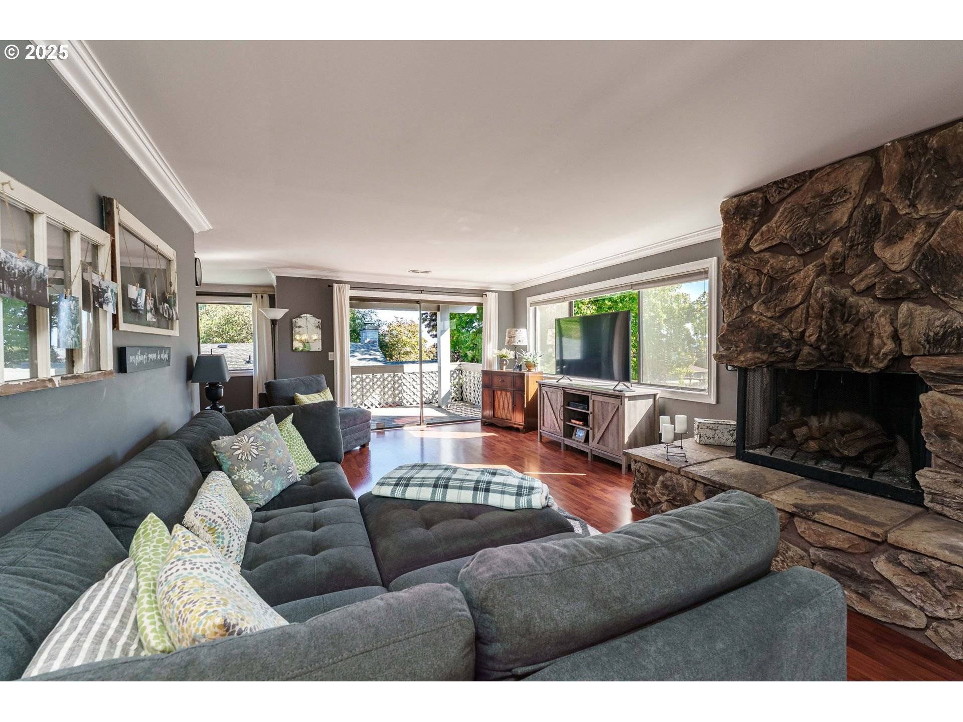 Camas, WA 98607,737 NW 20TH AVE