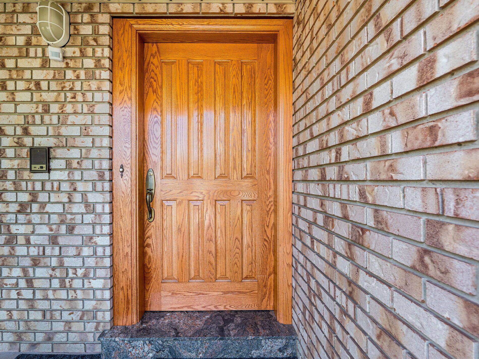 Vaughan, ON L4L 1V3,110 Houston RD #Upper