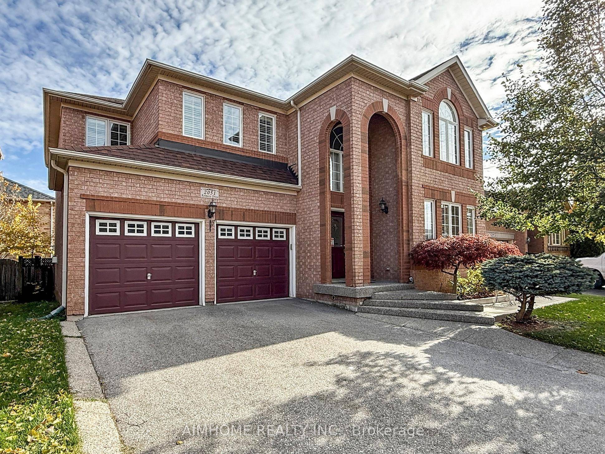 Oakville, ON L6M 4T1,2051 ASHMORE DR