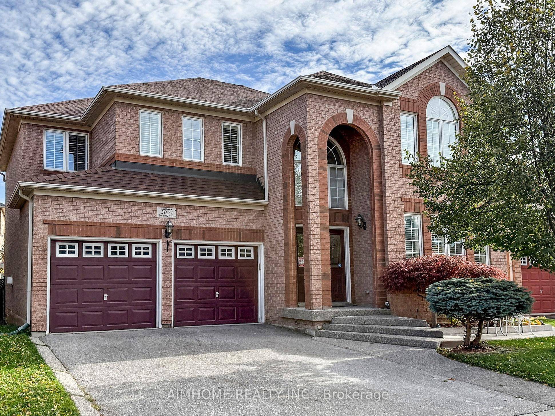Oakville, ON L6M 4T1,2051 ASHMORE DR