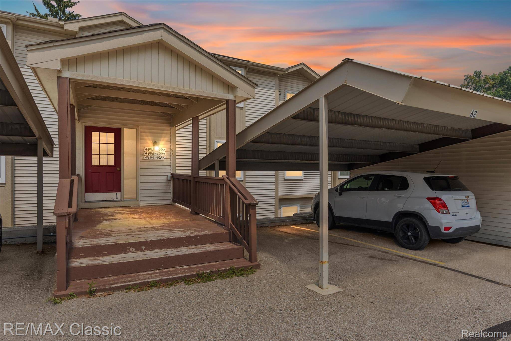 4990 Oak Hill DR #59, Waterford Charter Township, MI 48329