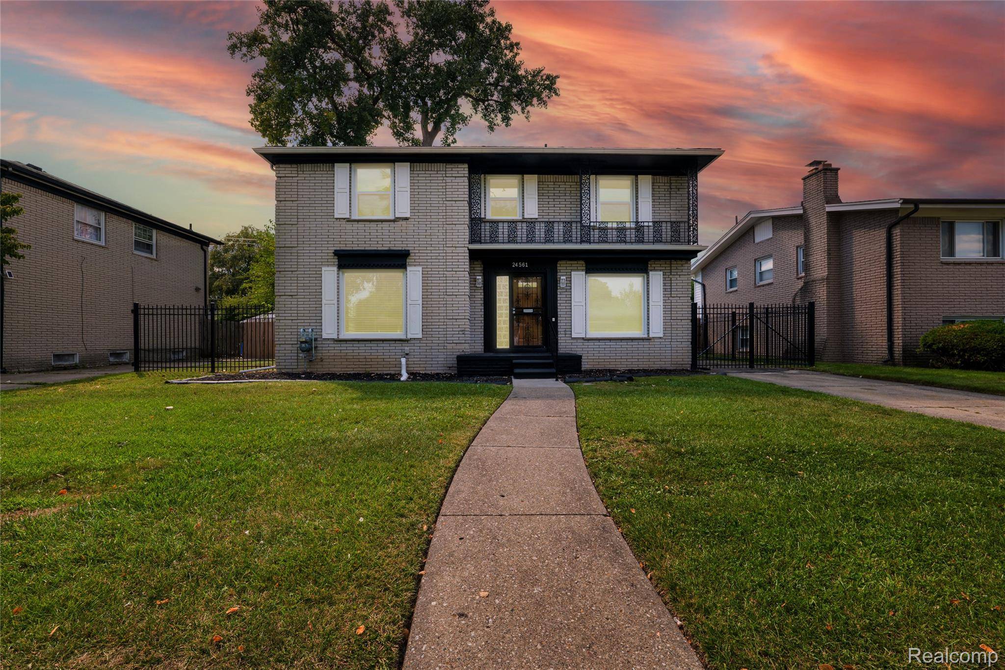 Oak Park, MI 48237,24561 Seneca ST