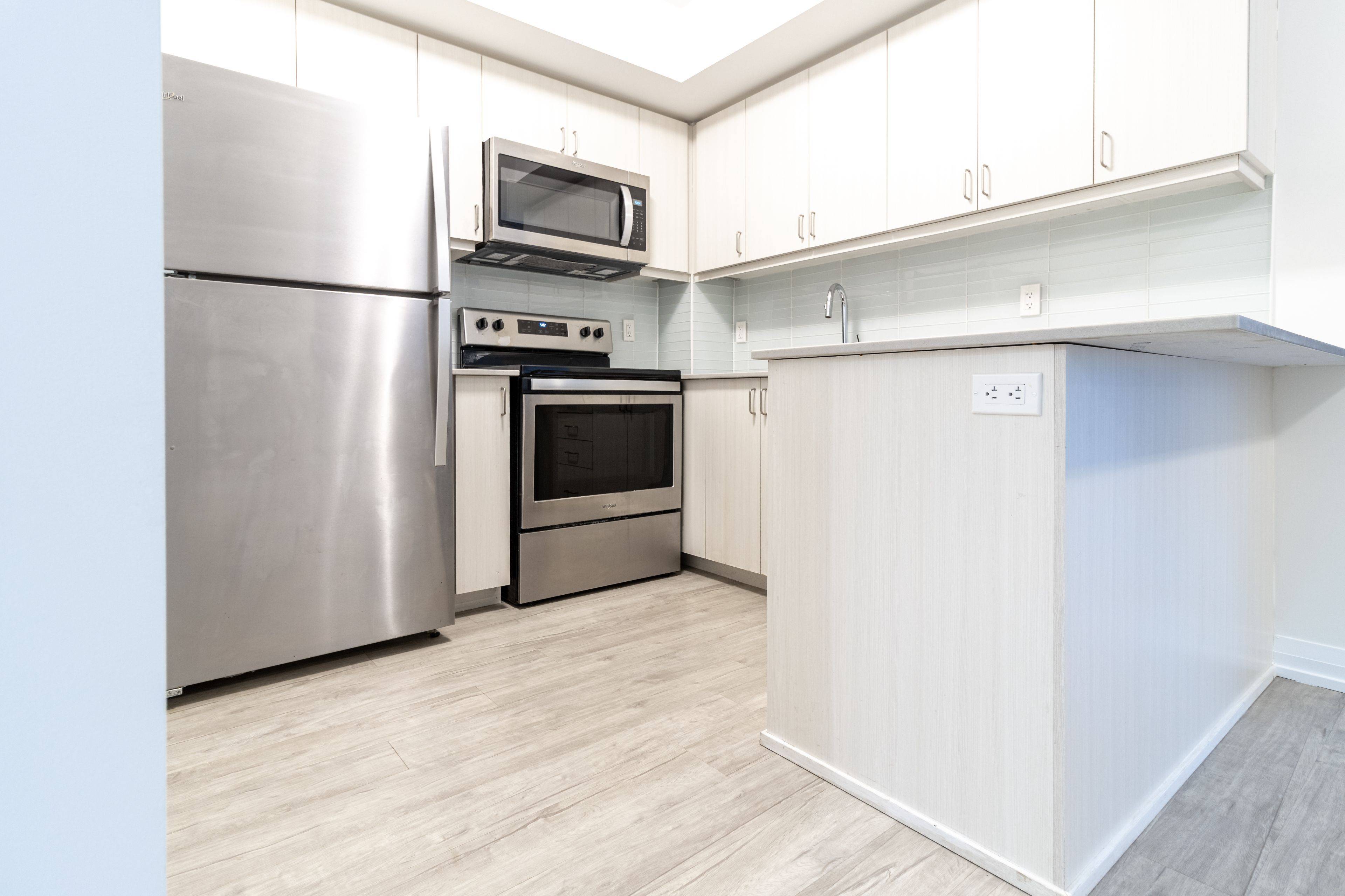 Toronto C15, ON M2J 0G7,55 Smooth Rose CT #414