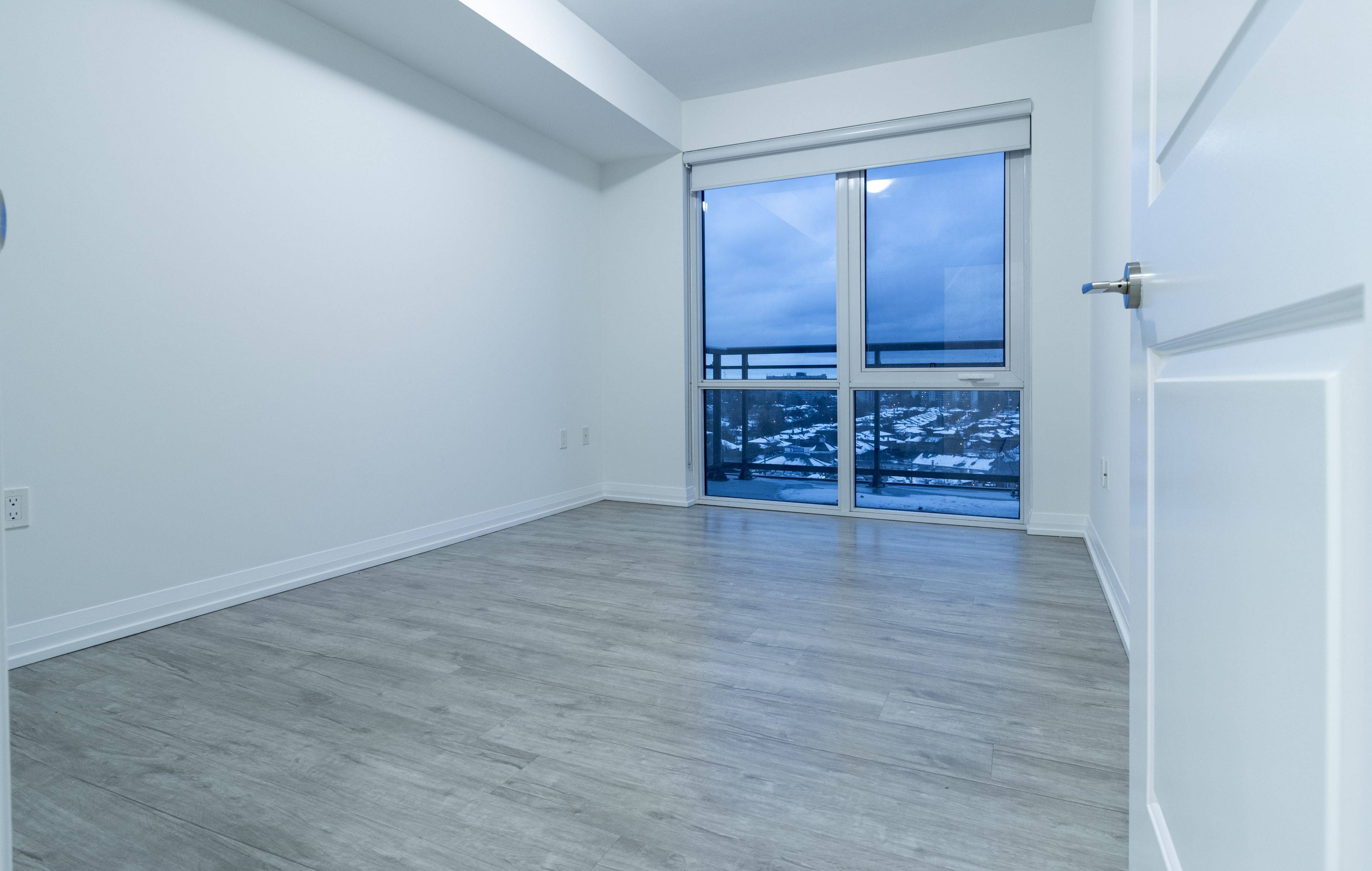 Toronto C15, ON M2J 0G7,55 Smooth Rose CT #1409