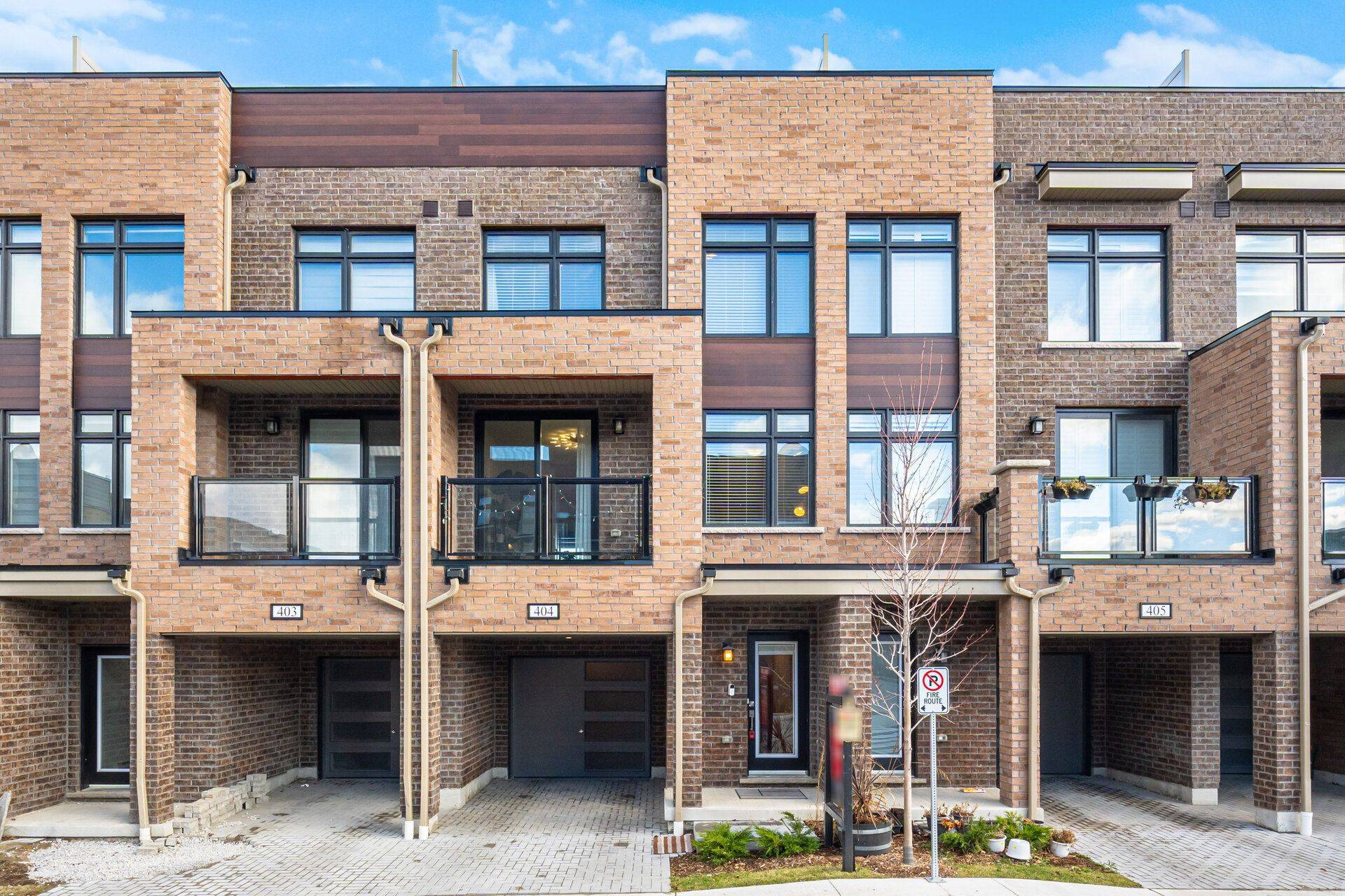 Pickering, ON L1V 0H2,1865 Pickering Pkwy ##404