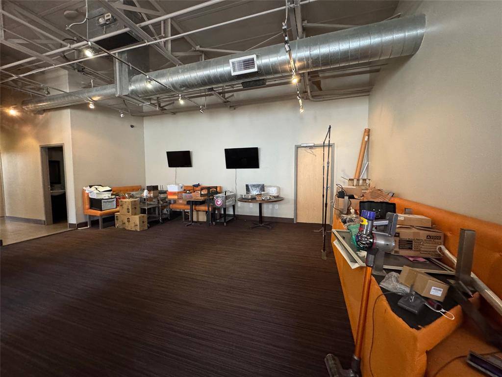 Dallas, TX 75207,1807 E Levee Street